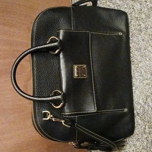 Dooney & Bourke Med Black. 13Lx10Hx5.5W
